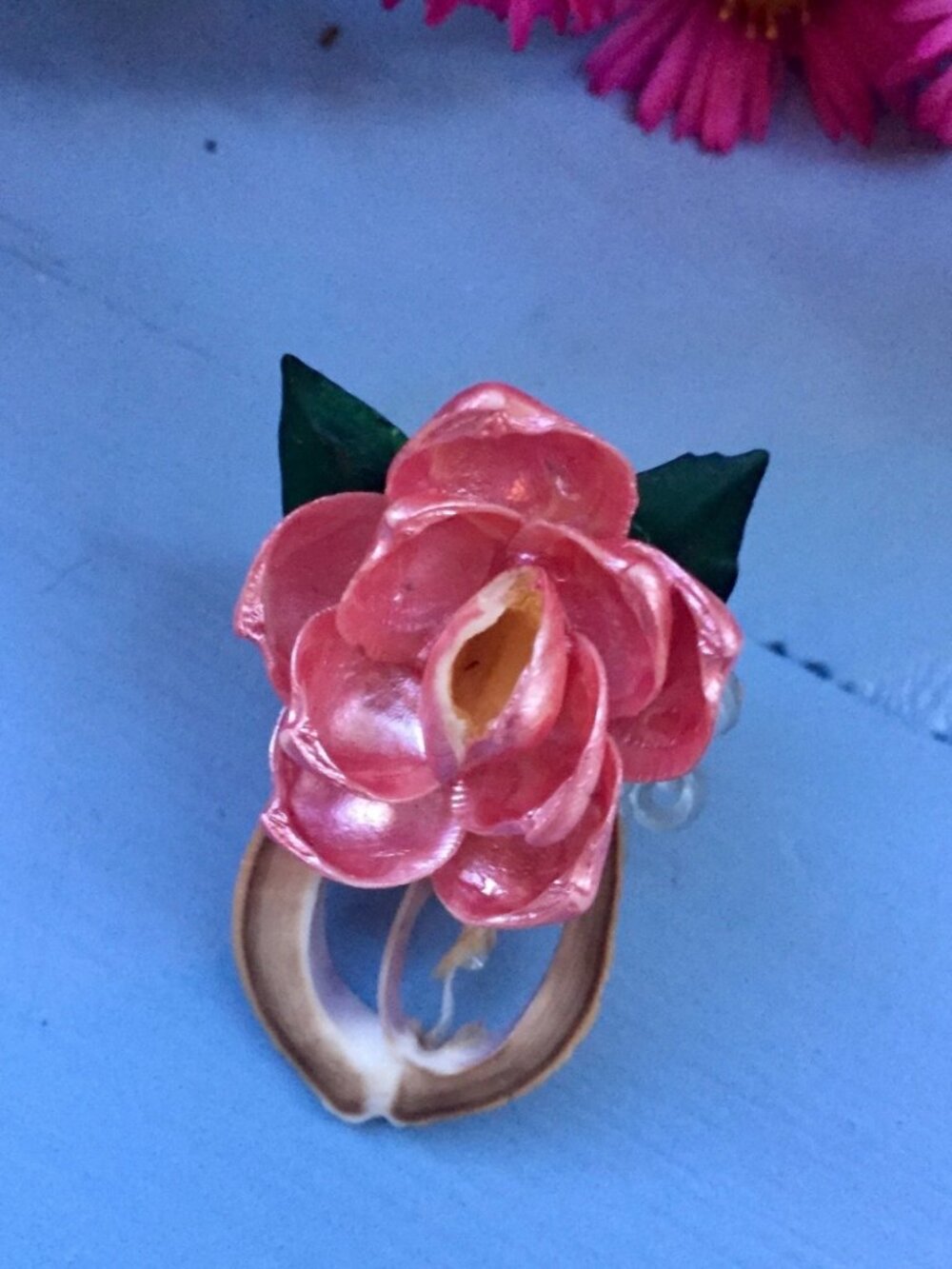 Vintage 1930s Earrings, Antique Rose Earrings, Vintage Shell Carved Earrings - Picture 3 of 5